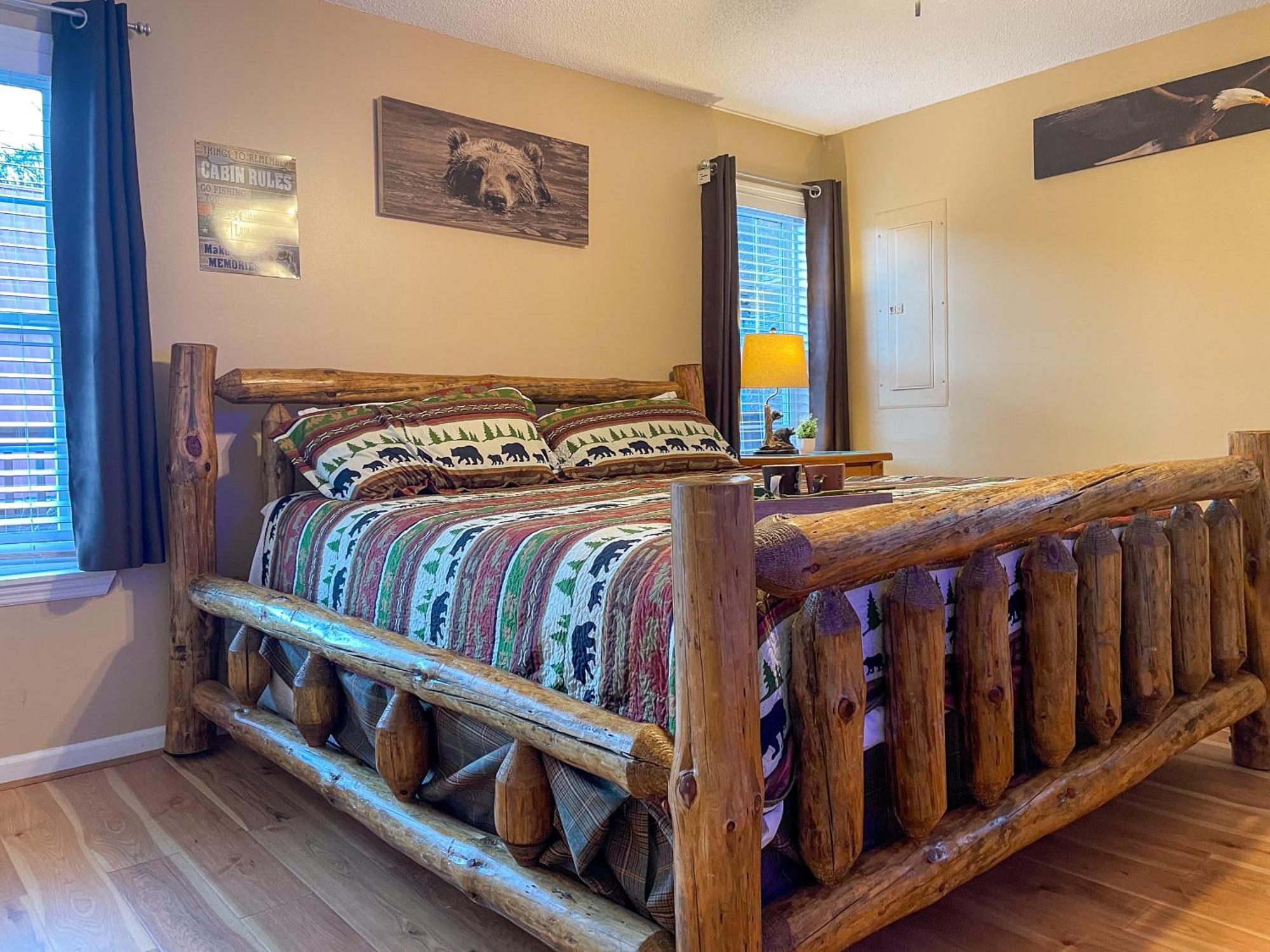 Heavenly View - Bear Themed Cabin, Hottub, Dog-Friendly, Near Gatlinburg Exterior photo